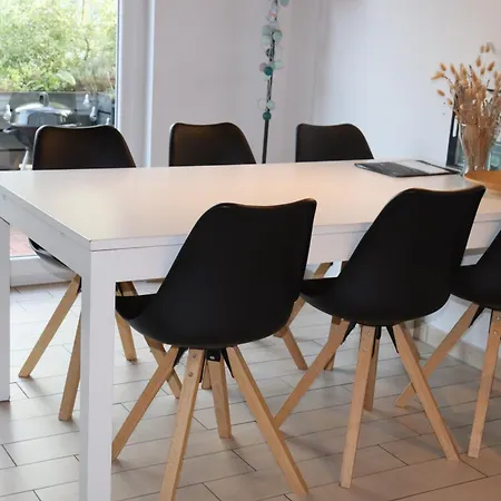 Auszeit Am - 100m Zum - Mit Terrasse - 2 Baeder Und 3 Schlafzimmer *