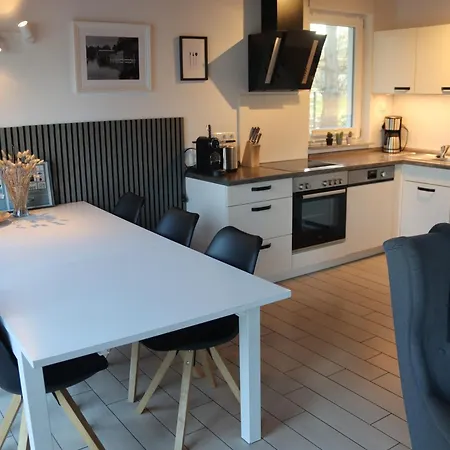 펜션 Auszeit Am - 100m Zum - Mit Terrasse - 2 Baeder Und 3 Schlafzimmer